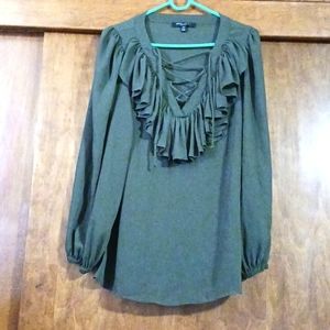 Romeo and Juliette ruffle top